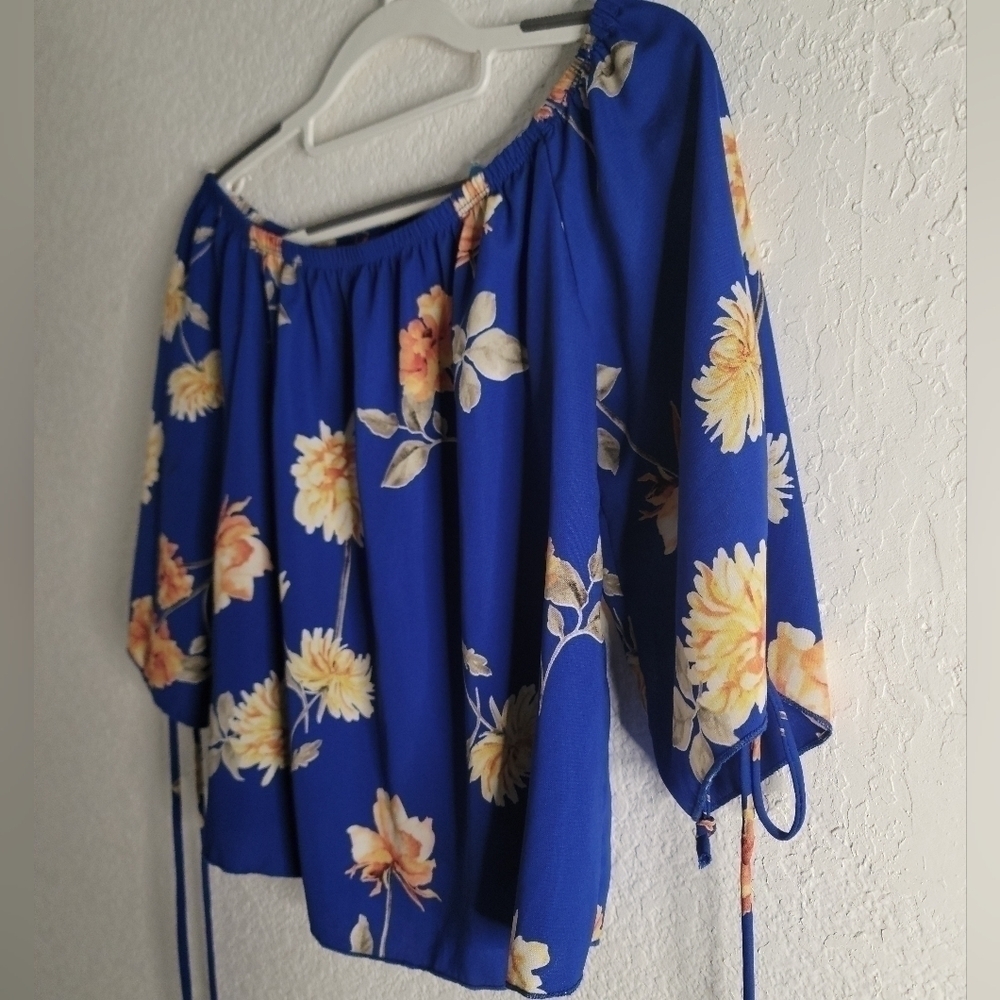 Olive Tree-Off-the-shoulder Cropped-M - Picture 3 of 8